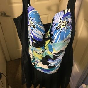 Women’s One piece Skort Swim suit